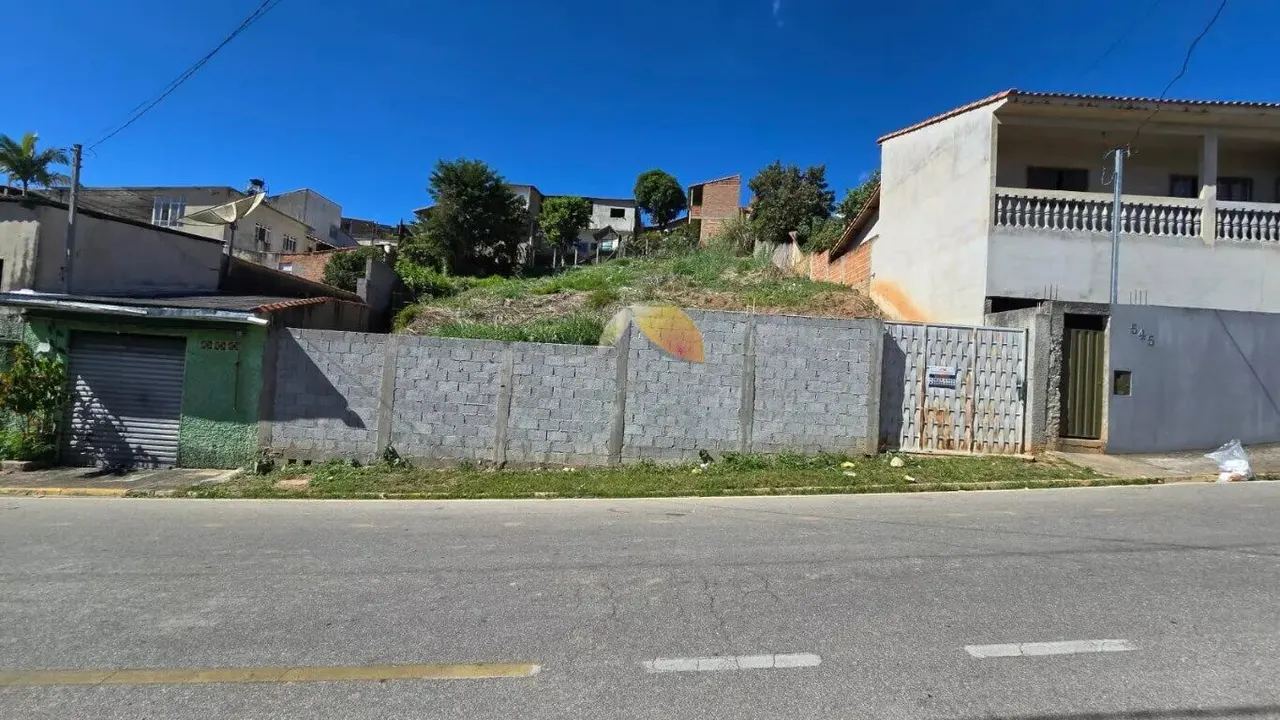 Foto 4 de Terreno de 750 m² com vista para a cidade, Rebourgeon