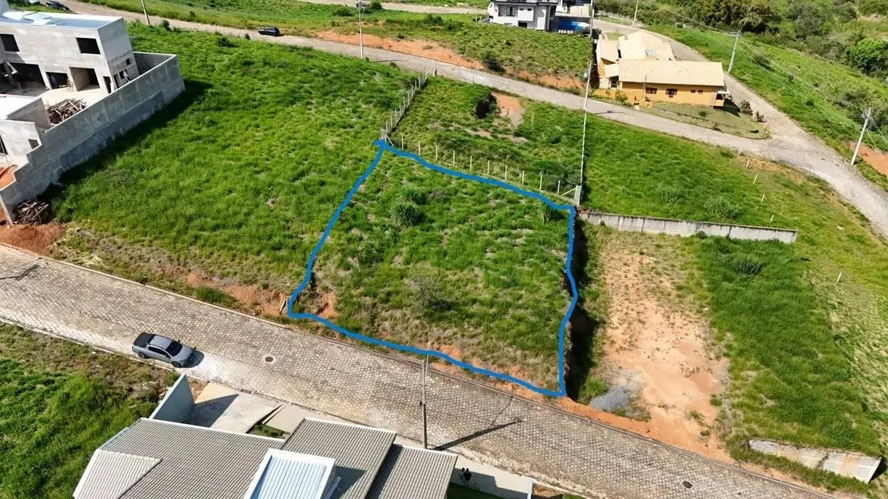 Foto 2 de Terreno de 780 m² na Quadra C, com vista e portaria 24 horas, Condomínio Olhos D'Água