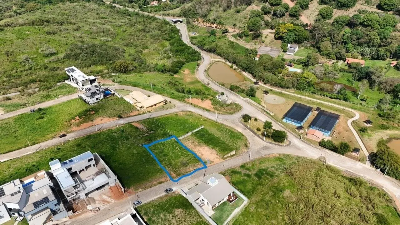 Foto 3 de Terreno de 780 m² na Quadra C, com vista e portaria 24 horas, Condomínio Olhos D'Água