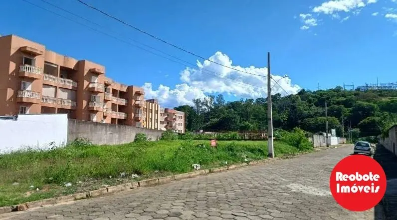 Foto 2 de Terreno de 850 m² em rua calçada com acesso asfaltado, Medicina