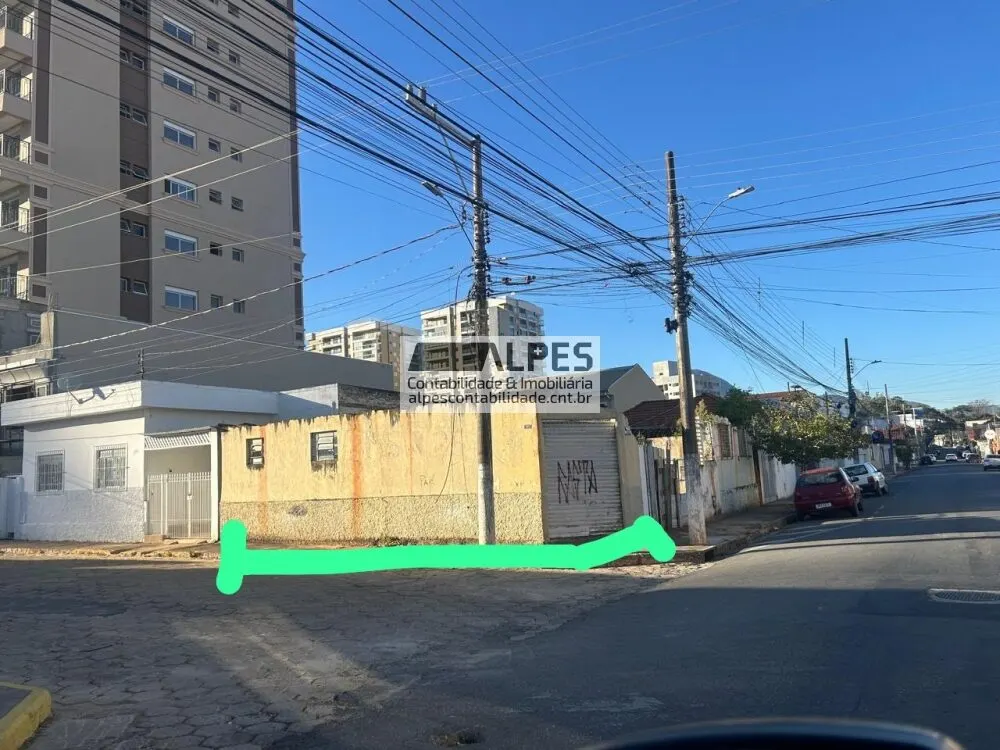 Foto 2 de Terreno de esquina com 165 m² na Rua Rodrigues Seabra, Morro Chic