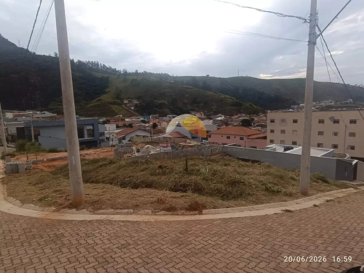Foto 4 de Terreno de esquina com 265 m² no loteamento Vale das Hortênsias, Vale das Hortênsias