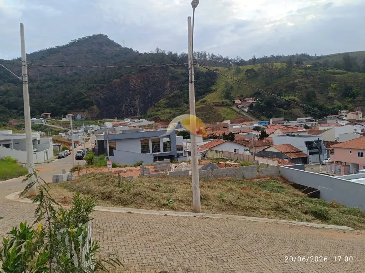 Foto 5 de Terreno de esquina com 265 m² no loteamento Vale das Hortênsias, Vale das Hortênsias
