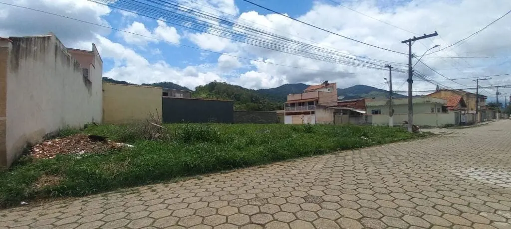 Foto 3 de Terreno de esquina com 487 m², Nossa Senhora de Fátima