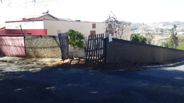Foto 1 de Terreno de esquina murado com 500 m² na Rua da Alemanha, Nações