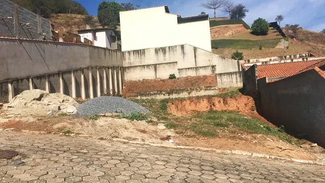 Foto 1 de Terreno murado de 593 m² perto do Albatroz, Medicina