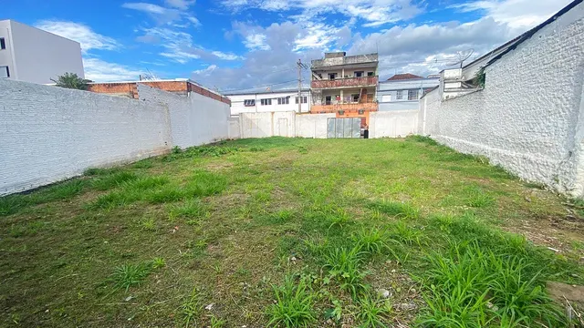 Terreno murado de 481,59 m² na Rua Miguel Braga, Boa Vista