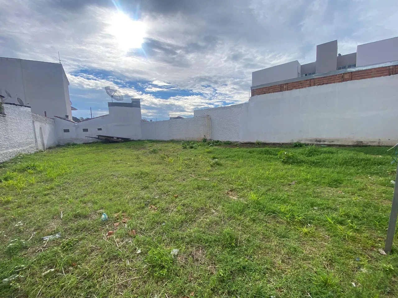 Foto 4 de Terreno murado de 481,59 m² na Rua Miguel Braga, Boa Vista