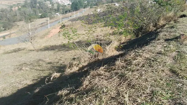 Foto 1 de Terreno em declive com vista, Nações