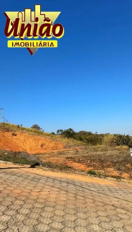 Foto 3 de Terreno plano de 1.294 m² no Condomínio Olhos D'Água
