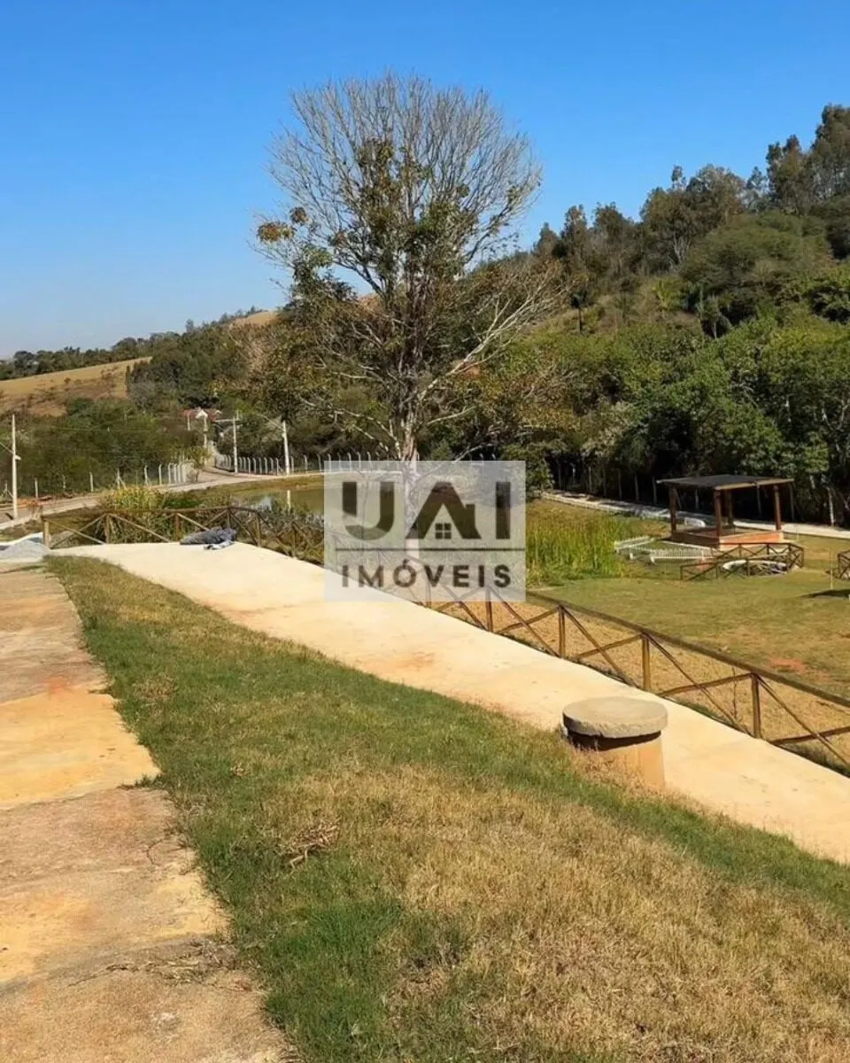 Foto 2 de Terreno plano de 1.294 m² perto da entrada, Condomínio Olhos D'Água