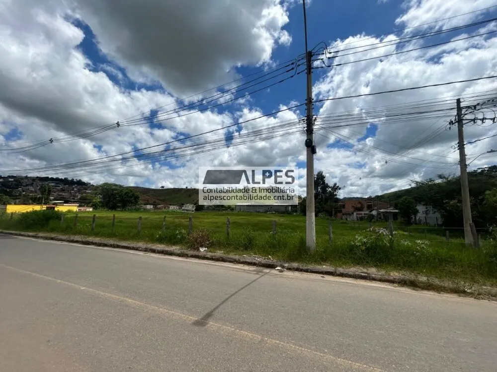 Foto 3 de Terreno plano de 16.000 m² às margens da rodovia Itajubá a Poços de Caldas, Santos Dumont