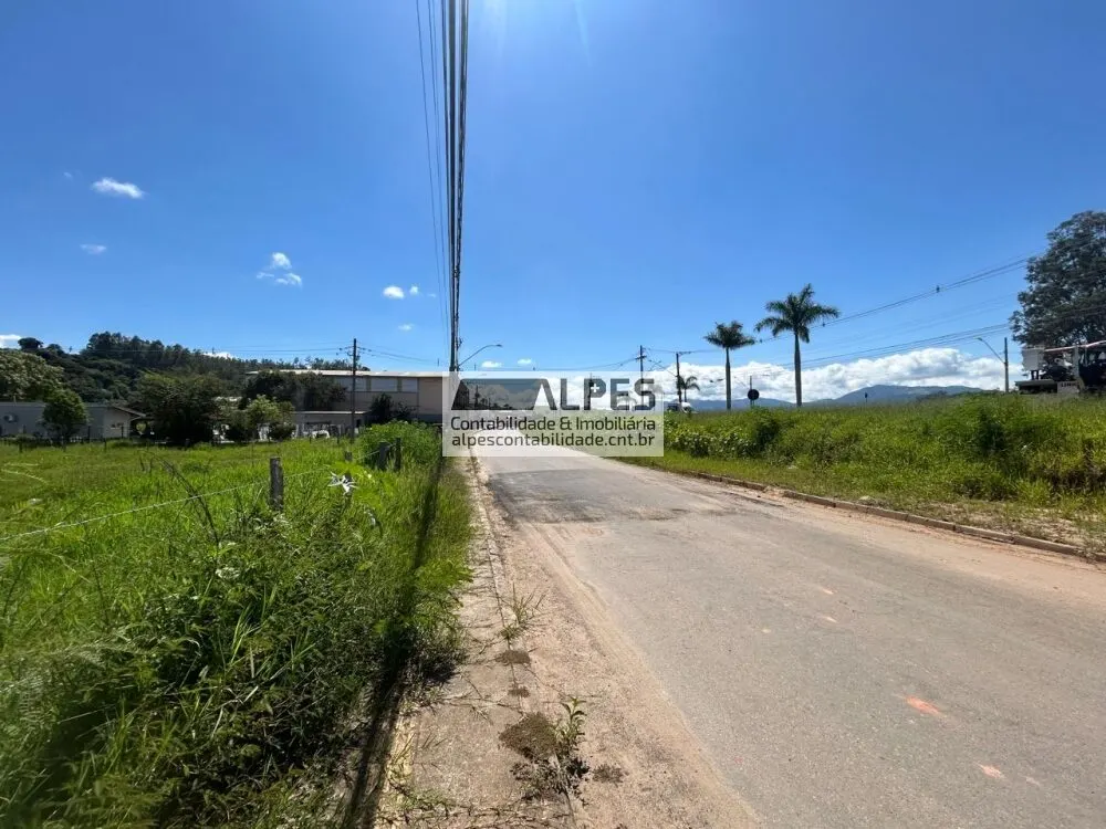 Foto 4 de Terreno plano de 16.000 m² às margens da rodovia Itajubá a Poços de Caldas, Santos Dumont