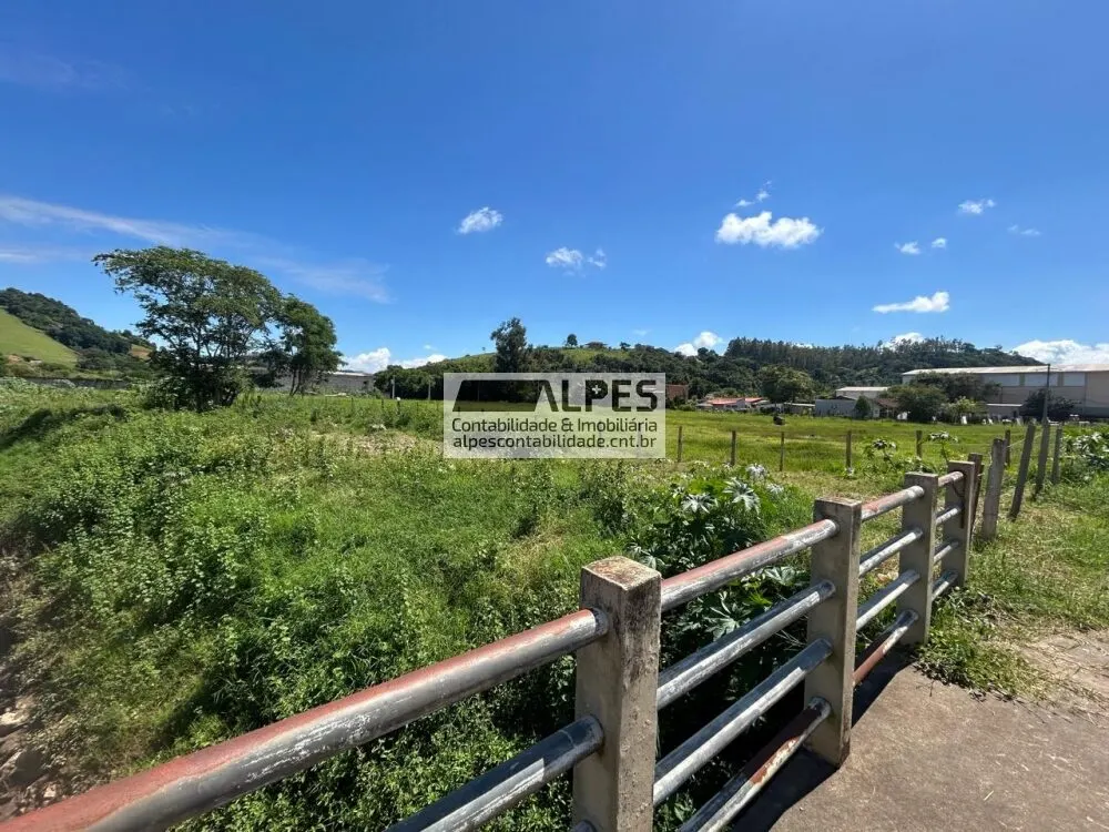 Foto 8 de Terreno plano de 16.000 m² às margens da rodovia Itajubá a Poços de Caldas, Santos Dumont
