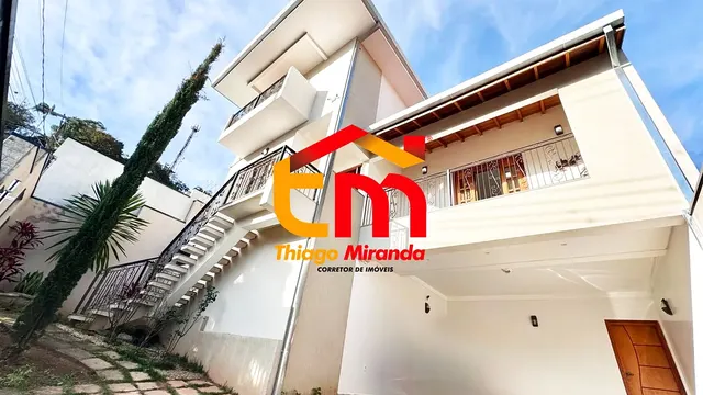 Foto 1 de Sobrado de 3 quartos no Morro Chic, 275 m²