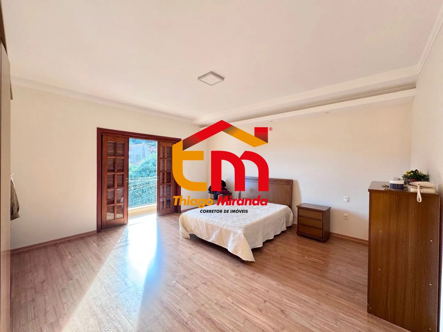 Foto 4 de Sobrado de 3 quartos no Morro Chic, 275 m²