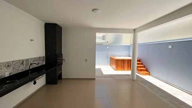 Foto 1 de Três quartos e terreno de 313 m²