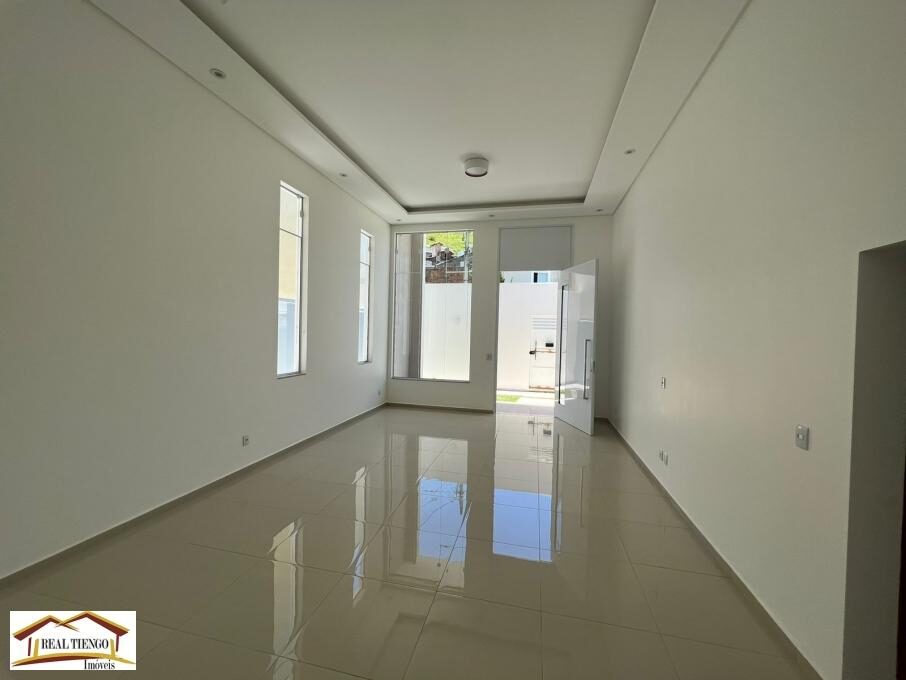 Foto 3 de Três quartos e terreno de 313 m²